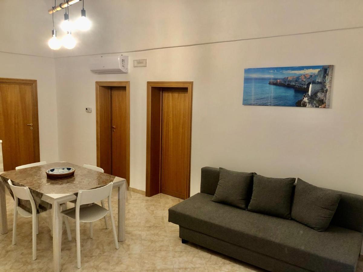 Al Civico 3 Centro Apartment Полиняно а Маре Екстериор снимка
