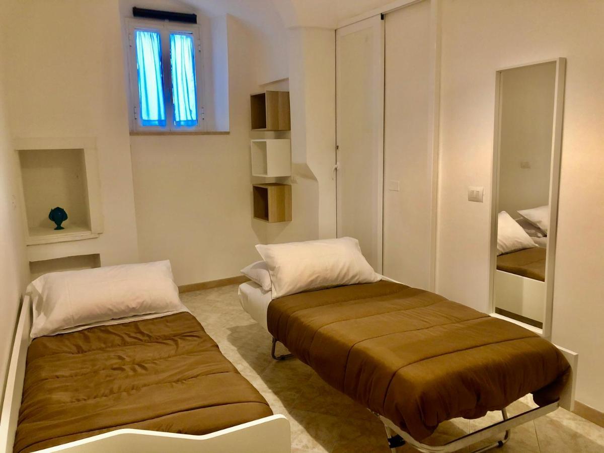 Al Civico 3 Centro Apartment Полиняно а Маре Екстериор снимка