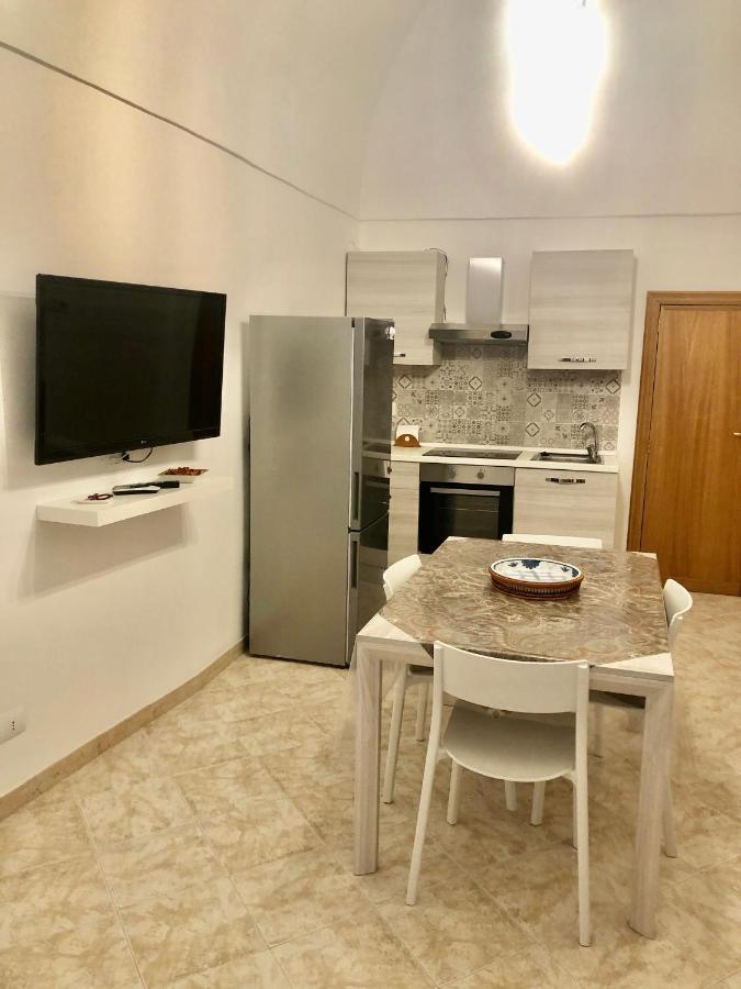 Al Civico 3 Centro Apartment Полиняно а Маре Екстериор снимка